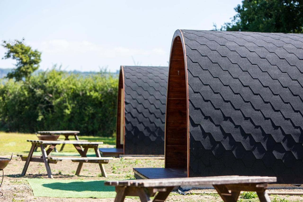 Hotel The Woolpack Glamping Maidstone Exterior foto